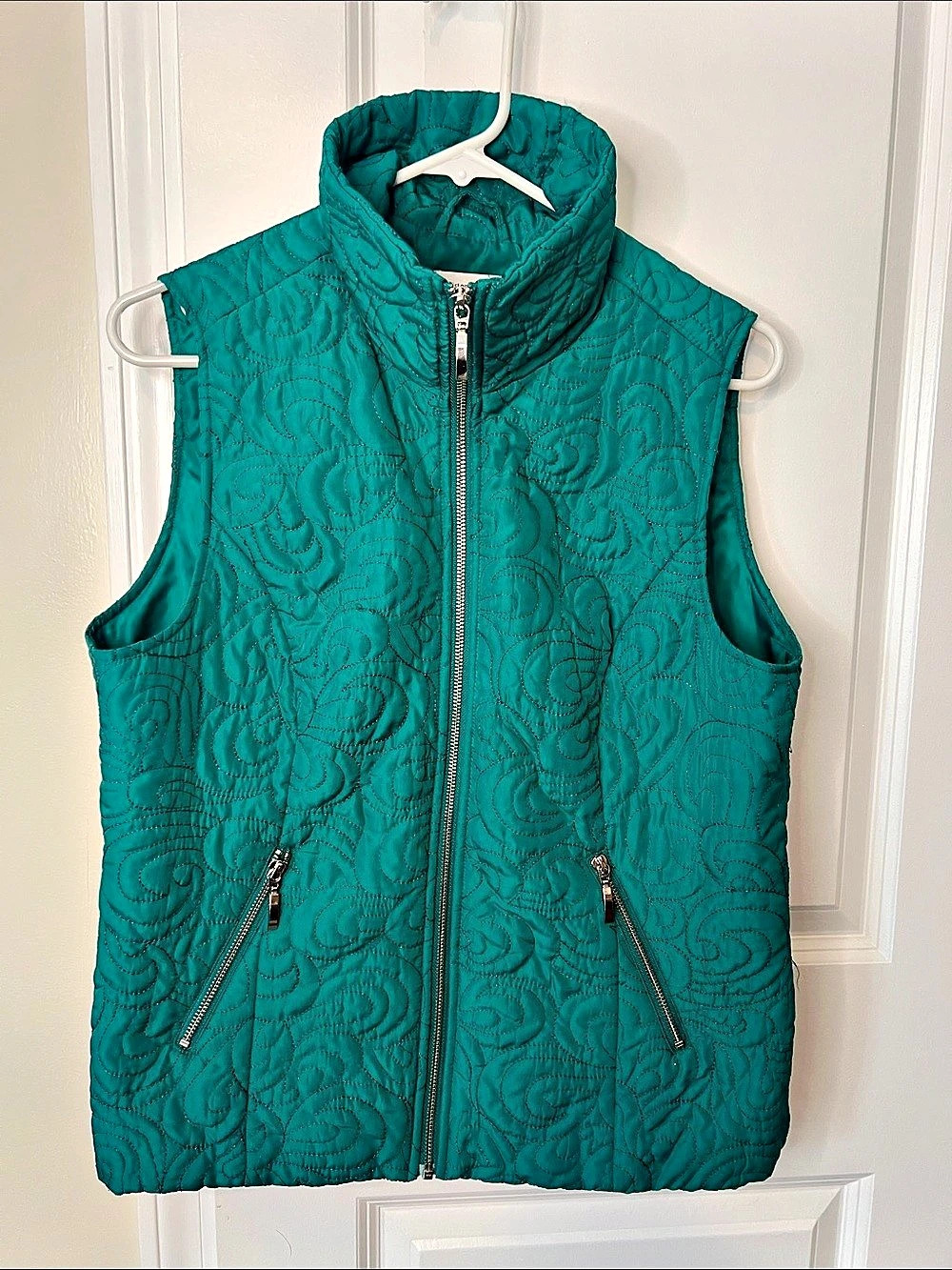 Christopher & Banks Quilted Paisley Vest in Green Size Medium